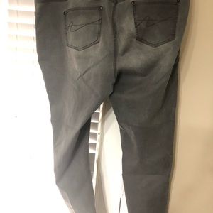 Black washed jeans